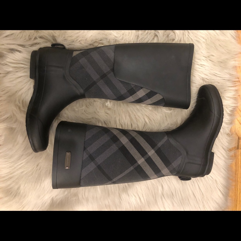 Burberry Clemence Rainboots *OPEN TO OFFERS*